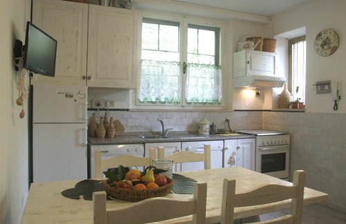 Sassetta Apartment | Nice apartment for 6 people with WIFI, TV and parking