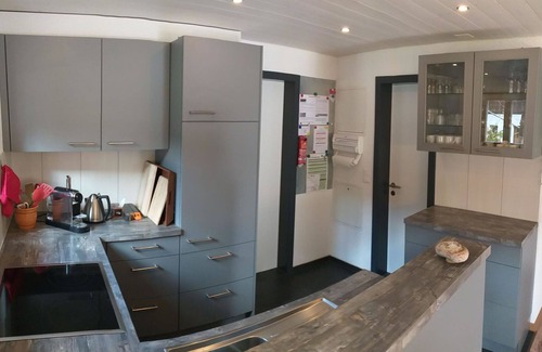 Lenk Apartment | Nice apartment for 6 people with TV, balcony and pets allowed