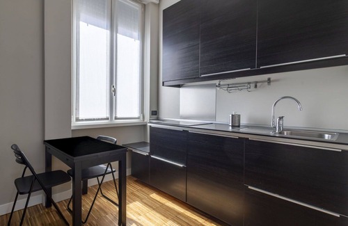 Centro Direzionale Apartment | Nice apartment for 6 people with WIFI, A/C, TV and balcony