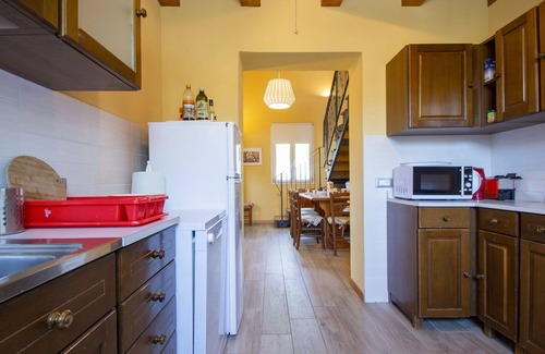Marliana Apartment | Nice apartment for 8 guests with pool, WIFI, TV, terrace, pets allowed and parking