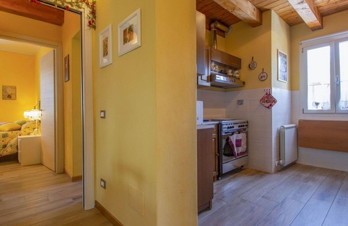 Marliana Apartment | Nice apartment for 8 guests with pool, WIFI, TV, terrace, pets allowed and parking