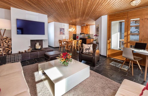 Lenzerheide Apartment | Nice apartment for 4 people with TV and balcony
