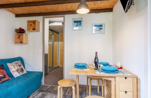 Val Claret Apartment | Nice apartment for 3 guests with WIFI, TV, balcony and pets allowed