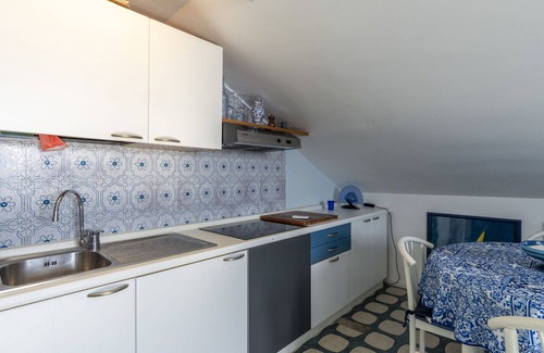 Laigueglia Apartment | Nice apartment for 3 people with WIFI, A/C