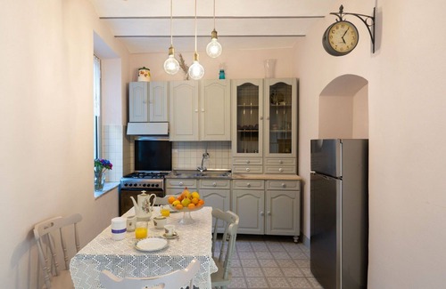 Pietrabruna Apartment | Nice apartment for 4 people with TV and terrace