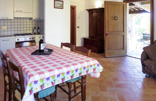 Santa Luce Apartment | Nice apartment for 5 people with WIFI, pool, TV, terrace, pets allowed and parking