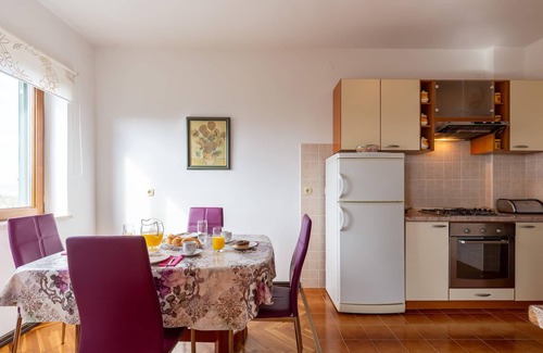 Novi Vinodolski Apartment | Nice apartment in Novi Vinodolski