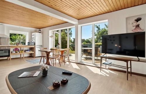 Akirkeby Apartment | Nice apartment in Aakirkeby with WiFi