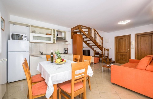 Basanija Apartment | Nice apartment in Basanija with WiFi