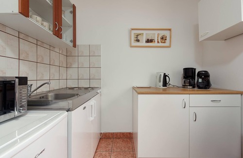 Karlobag Apartment | Nice apartment in Karlobag with WiFi