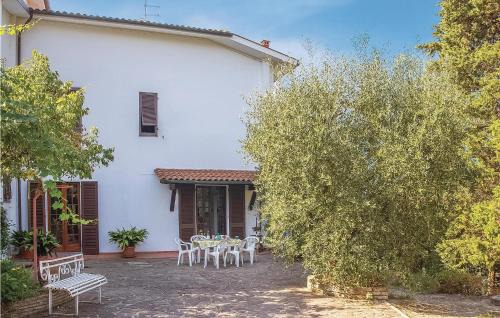 Montopoli in Val d'Arno Apartment | Nice Apartment In Marti Pi With Wifi