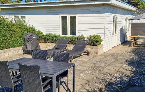 Balka Strand Apartment | Nice Apartment In Nexø With Wifi