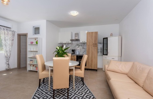 Stara Baska Apartment | Nice apartment in Stara Baska with WiFi