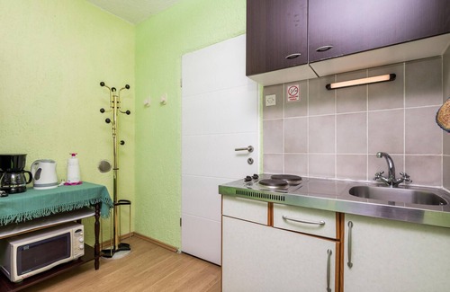 Sveti Juraj Apartment | Nice apartment in Sveti Juraj with WiFi