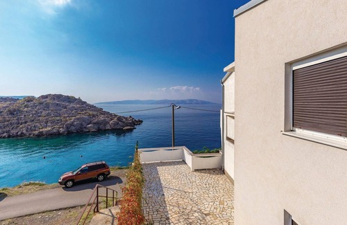 Sveti Juraj Apartment | Nice apartment in Sveti Juraj with WiFi