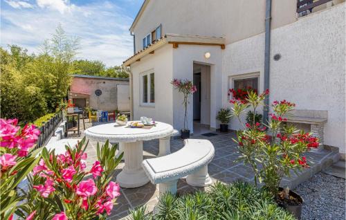 Kraljevica Apartment | Nice Apartment In Smrika With Kitchen