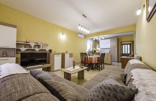 Tinjan Apartment | Nice apartment in the center of Istria for the family or group