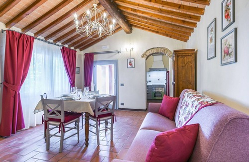 Castagneto Carducci Villa | Nice apartment in villa for 4 guests with A/C, pool, WIFI, TV, patio and pets allowed