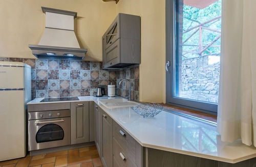 Castagneto Carducci Villa | Nice apartment in villa for 4 guests with WIFI, A/C, pool, TV and pets allowed