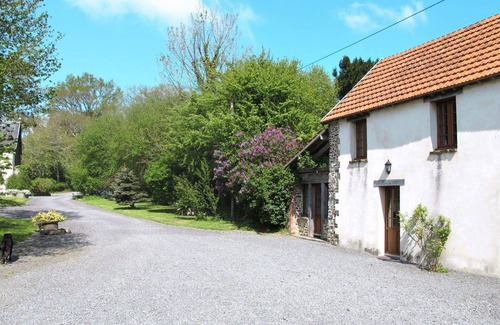 Savigny House | Nice apartment in villa for 4 guests with WIFI, TV and pets allowed