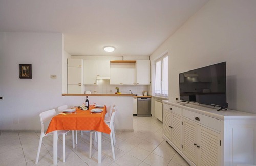 Ameglia House | Nice apartment in villa for 5 people with WIFI, TV, terrace and pets allowed, close to La Spezia
