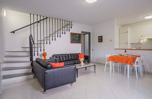 Ameglia House | Nice apartment in villa for 5 people with WIFI, TV, terrace and pets allowed, close to La Spezia