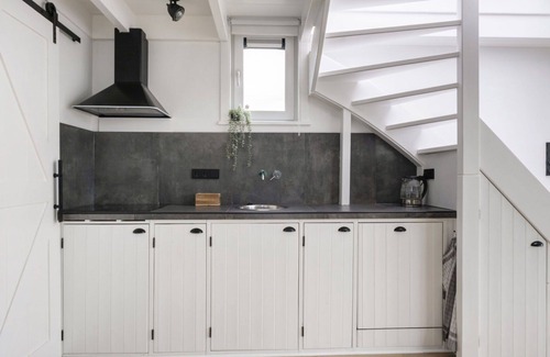 Woudsend House | Nice apartment in villa for 4 guests with WIFI and patio