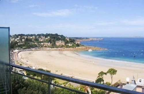 Perros-Guirec Apartment | Nice apartment with sea view a few meters away and balcony, close to shops.