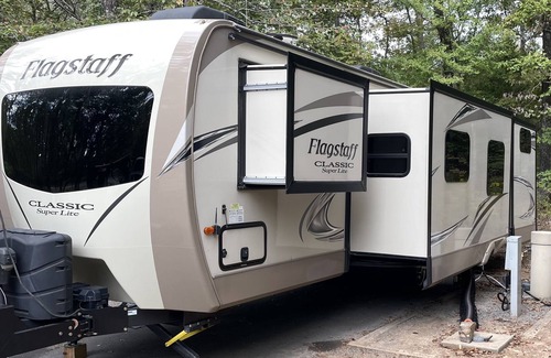 Bigelow House | Nice Camper Trailer at RV Campground. Avail. 4-5-24 thru 4-9-24. Queen in Master