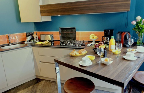 Carabacel Apartment | Nice center - Apartment 2 Bdrms - 2 Baths - AC - Calm and Terrace