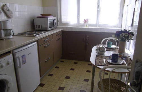 Les Baumettes Apartment | Nice center, two room flat, terrace with seaview, parking space, wifi access