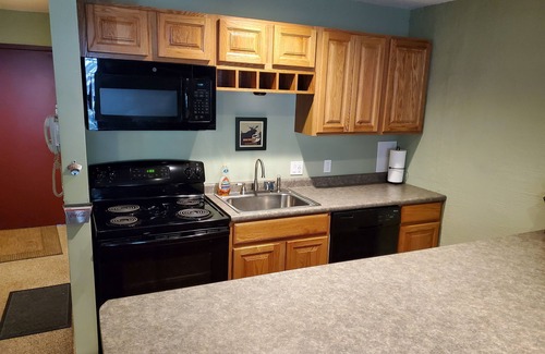 Bartlett House | Nice Condo At Attitash Mountain Village, Close to Storyland, Location!
