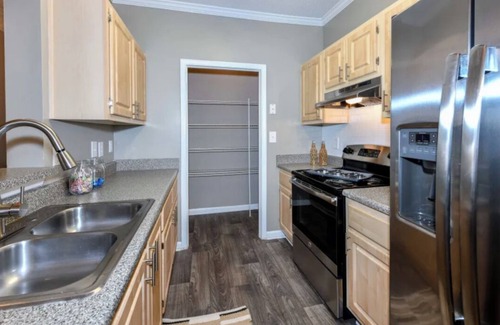 Stockbridge House | Nice condo with parking on site