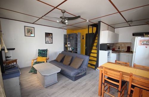 Portiragnes-Plage House | Nice corner villa located with airco in LES TAMARIS (pool extra fees), 2 bedrooms, Wifi, 500 from.