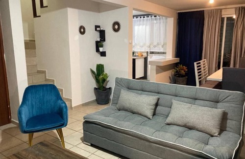 Queretaro House | Nice cozy house 12min from Plaza Antea (pets welcome)