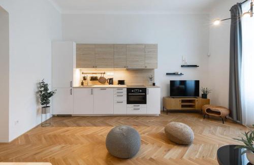 Vrsovice House | Nice cozy apartment forpeople