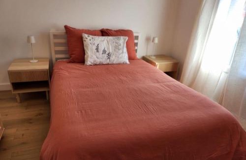 Saint-Roch Apartment | Nice Fac St Jean D'Angely