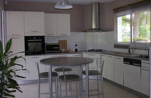 Lege-Cap-Ferret House | Nice holiday home nestled in the greenery between Basin and Ocean.