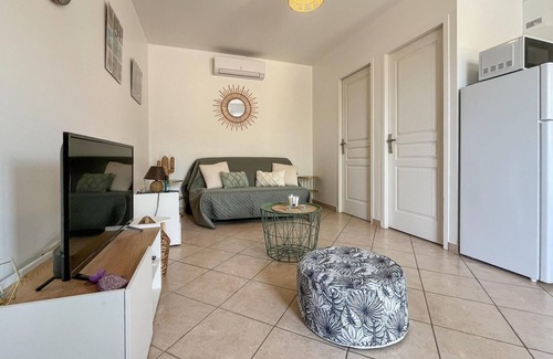 Saint-Martin-de-Crau House | Nice home in Saint-Martin-de-Crau with WiFi