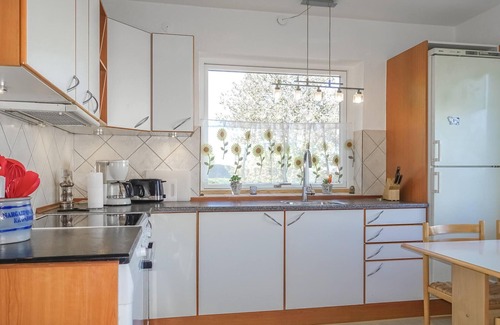 Tejn House | Nice home in Allinge with kitchen