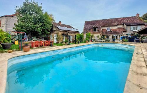 Boissy-le-Chatel House | Nice Home In Boissy Le Châtel With Swimming Pool