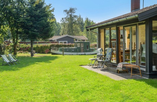 Hvidbjerg Strand House | Nice home in Børkop with Wi-Fi