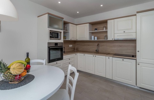 Bregi House | Nice home in Bregi with sauna