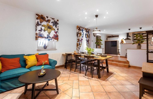 Buzdohanj House | Nice home in Cernik with kitchen