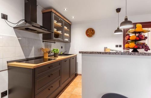 Buzdohanj House | Nice home in Cernik with kitchen