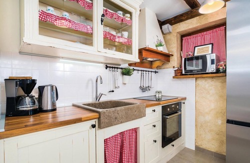 Porozina House | Nice home in Cres with WiFi