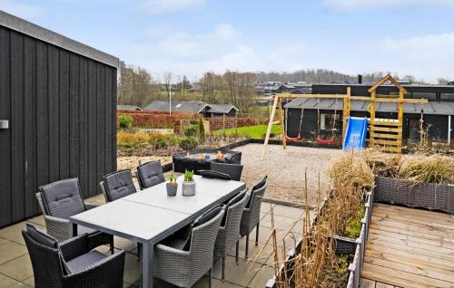 Kelstrup House | Nice Home In Haderslev With Kitchen