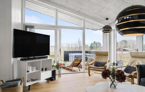 Kelstrup House | Nice Home In Haderslev With Kitchen