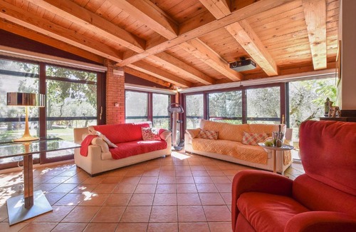 Monteroduni House | Nice home in Isernia IS with WiFi, Private swimming pool and Outdoor swimming pool