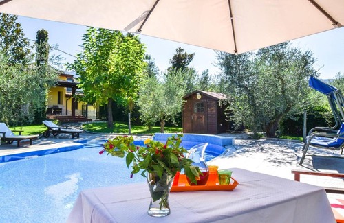 Monteroduni House | Nice home in Isernia IS with WiFi, Private swimming pool and Outdoor swimming pool